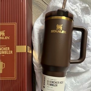 Stanley Chocolate gold quencher 40oz